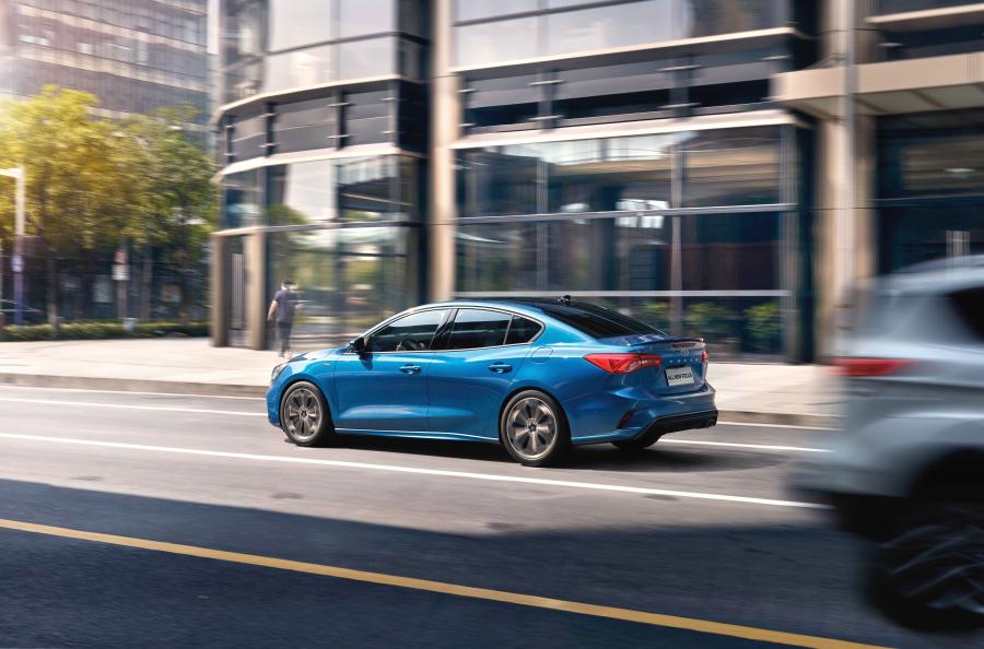  Ford Focus ST-Line Sedan 2018 года  (CN) (фото 2 из 2)